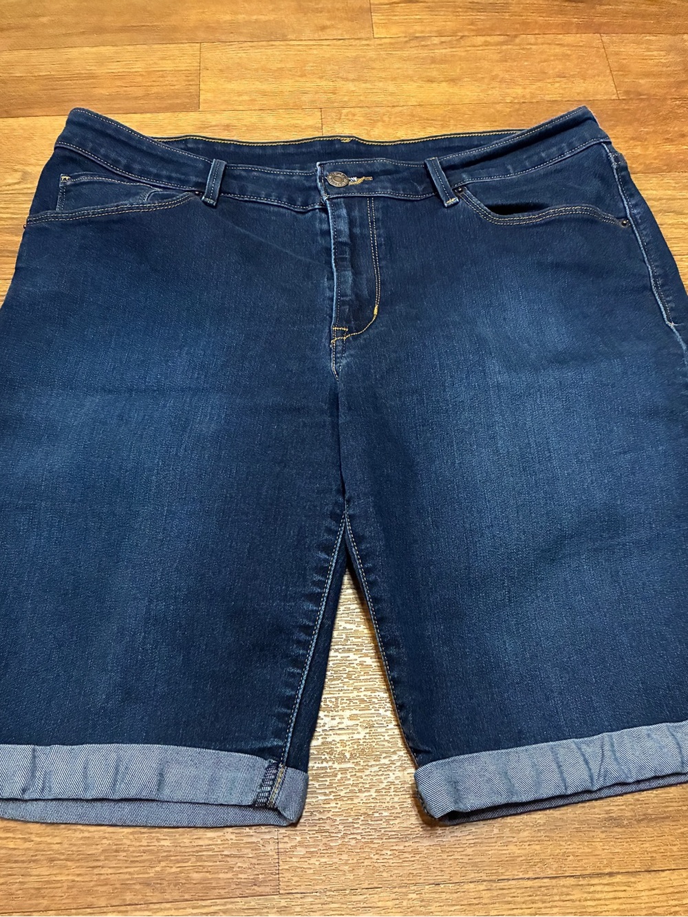 Women’s Levi’s Dark Wash Denim Bermuda Shorts - Classic Blue Size 32